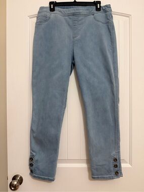 Chico's Light Blue Cropped Stretch Jeans with Button Hem Sz 1.5R (10R)